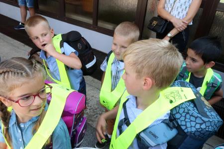 PRVI ŠOLSKI DAN CERKNICA 18 FOTO LJUBO VUKELIČ